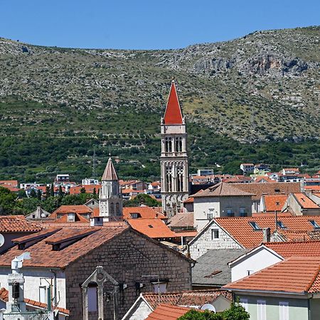 Downtown Apartments Maar Trogir Bagian luar foto