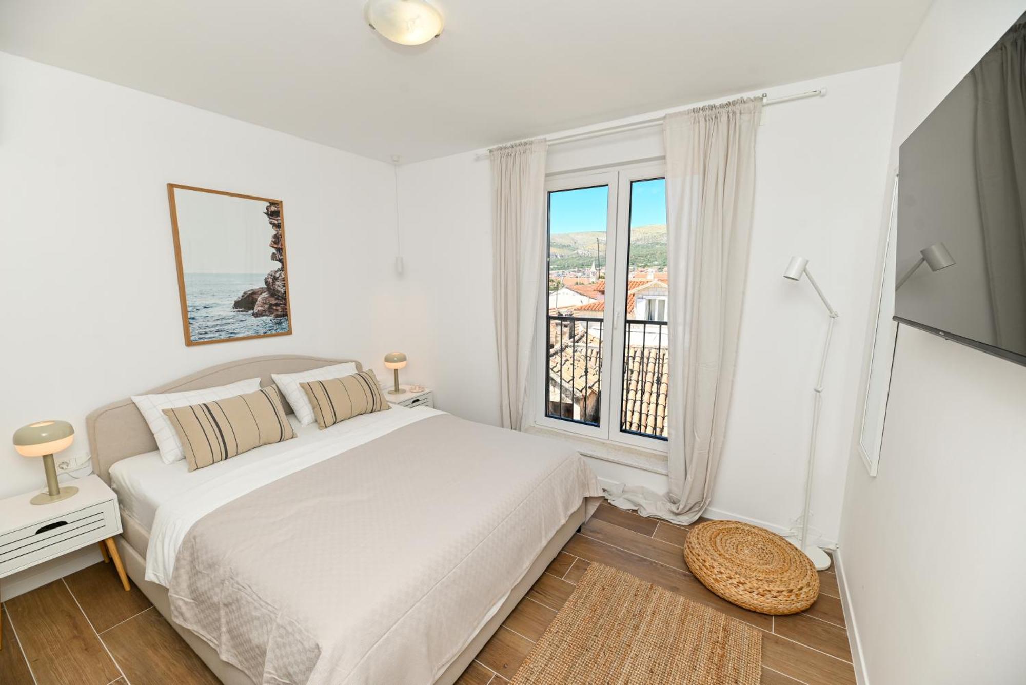 Downtown Apartments Maar Trogir Bagian luar foto