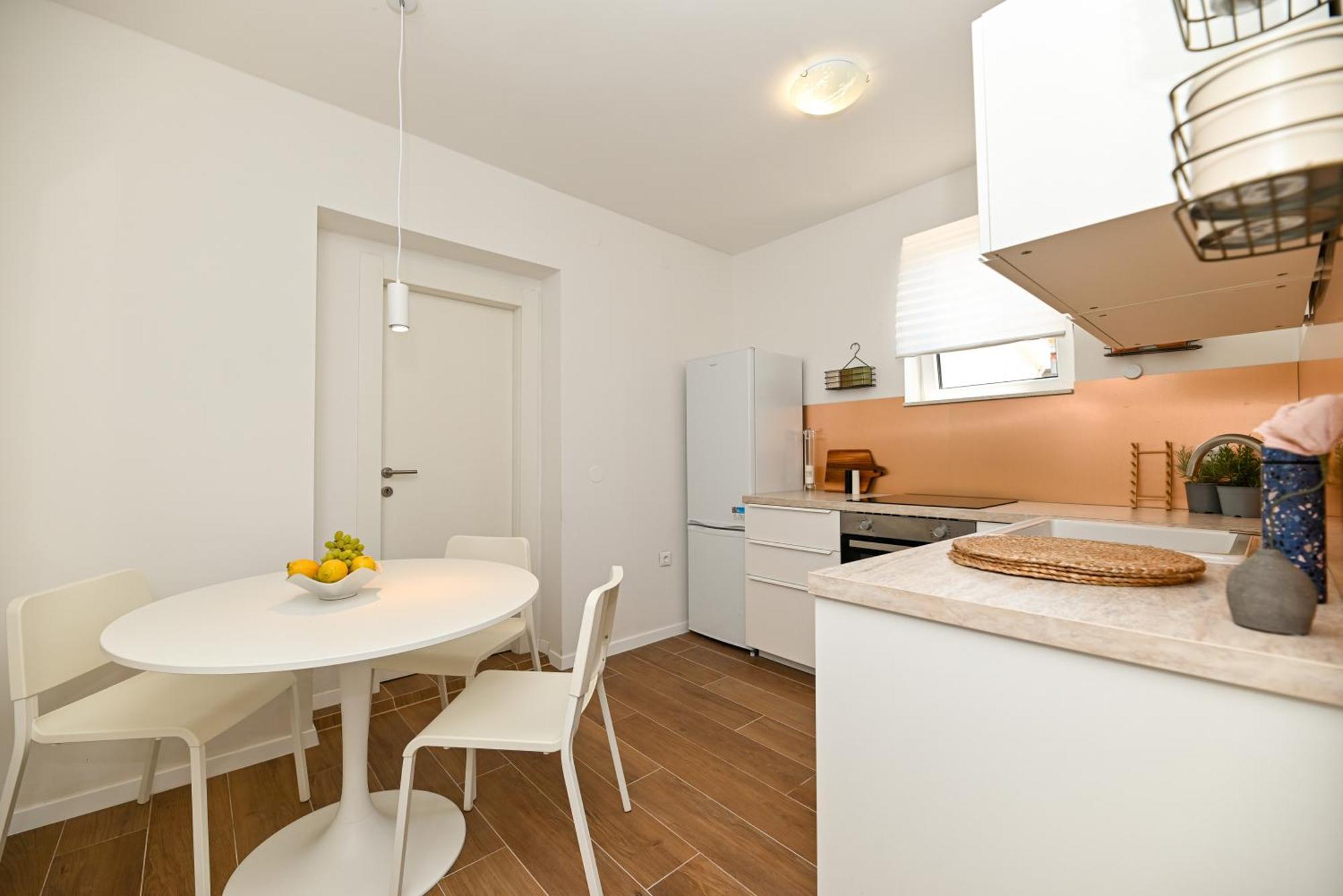 Downtown Apartments Maar Trogir Bagian luar foto