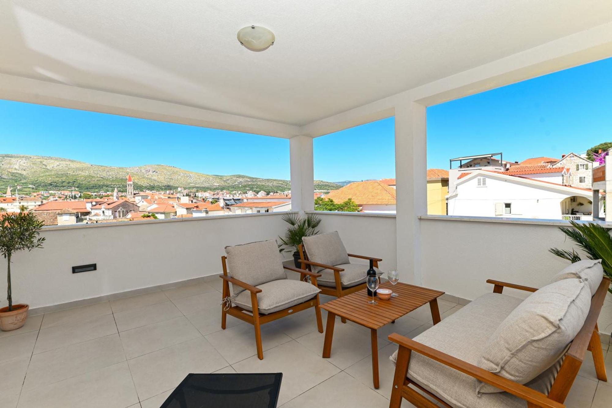 Downtown Apartments Maar Trogir Bagian luar foto